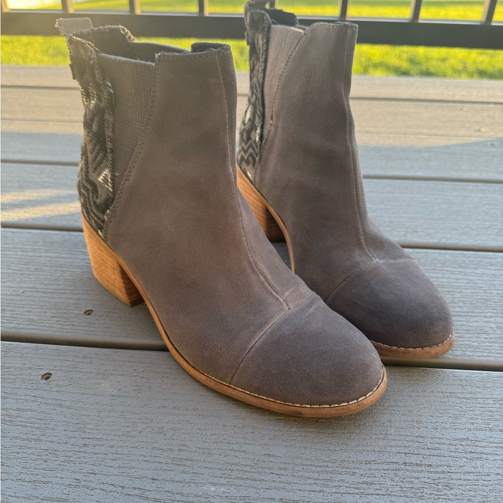 Tom’s Embroidered Blue Suede Ankle Boots